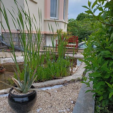 Chambre D'Hote Dans Maison Atypique Possibilite 1 Lit Supplementaire Pour 15 Euros Sancoins Esterno foto